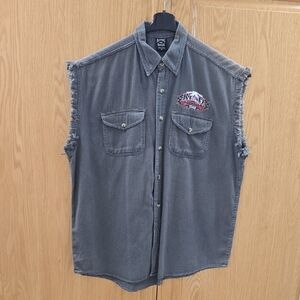 Abrand Men's Gray Sleeveless Casual Button Down Shirt